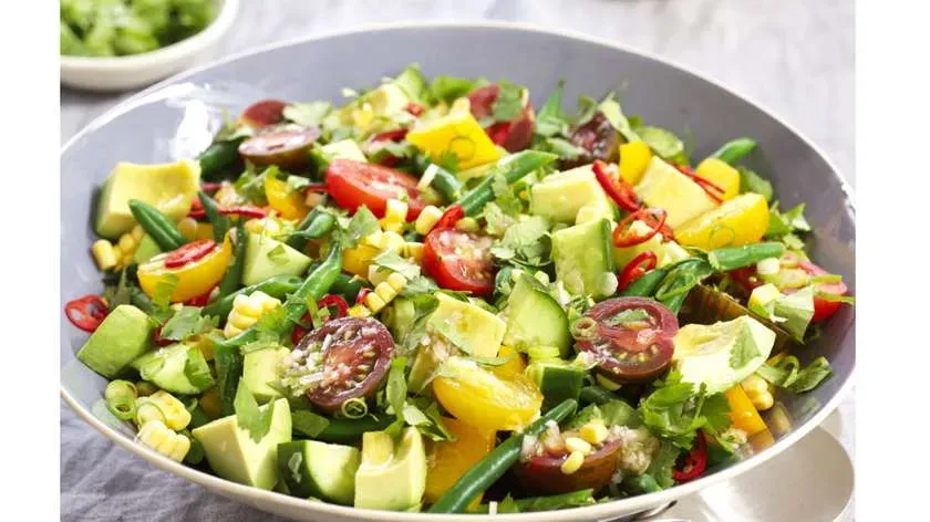 Kurczak Tikka salad