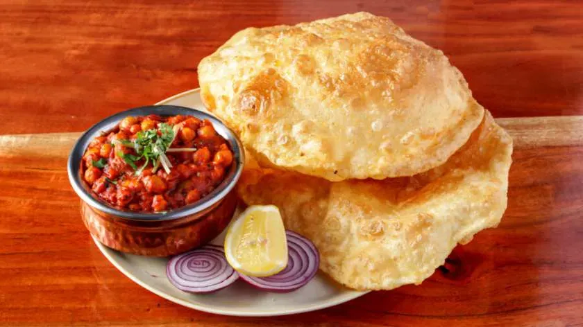 Chole Bhathure