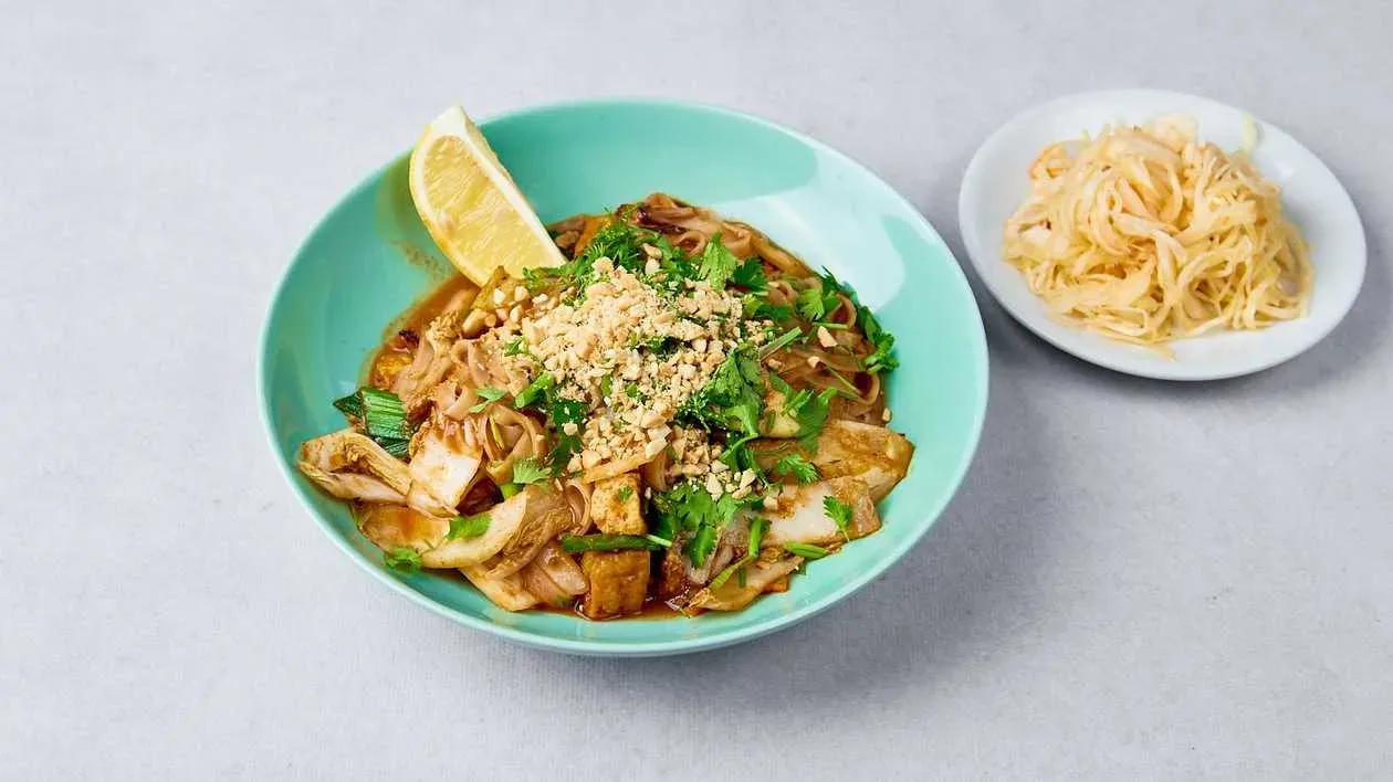 Pad Thai with Vegetables & Tofu