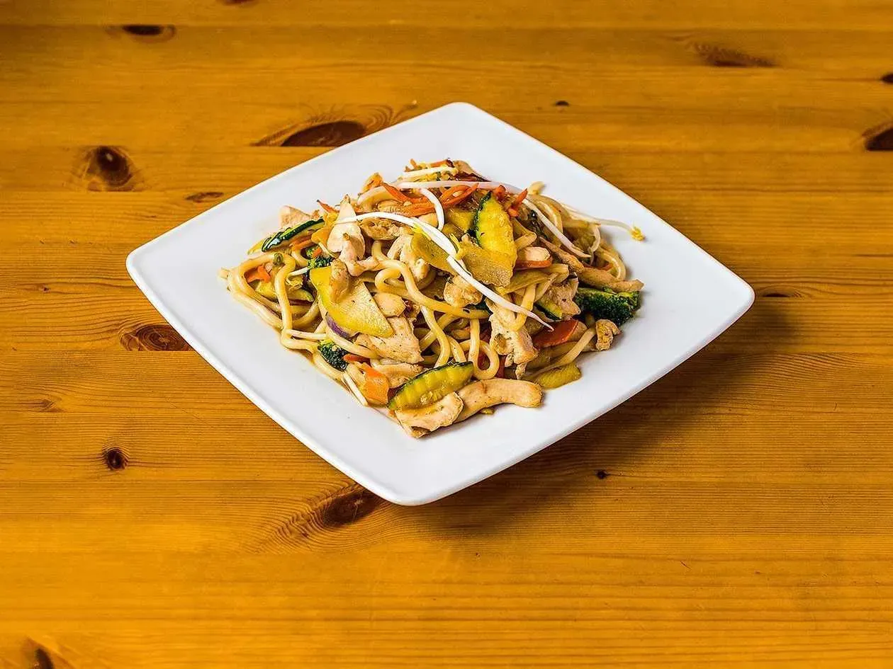 Noodle Box with Chicken