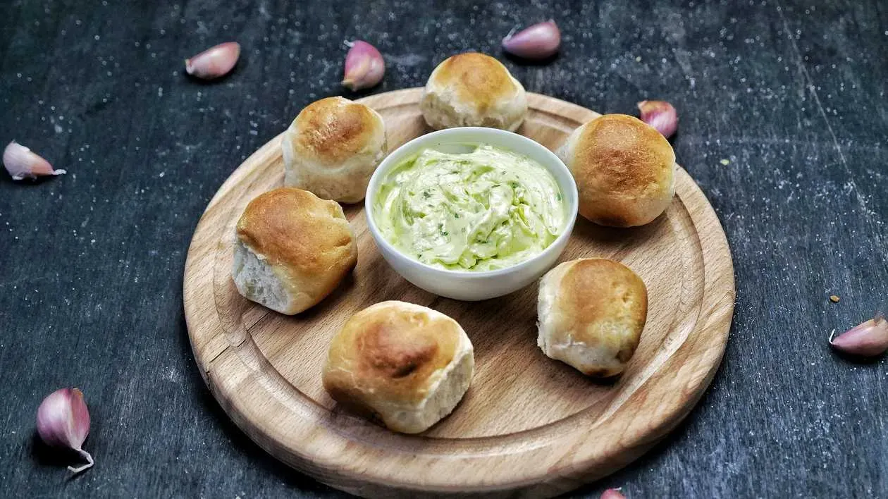 Buns Whit Garlic Butter