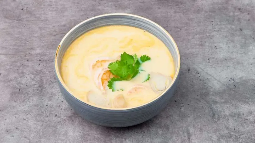 Tom Kha Kai z krewetkami
