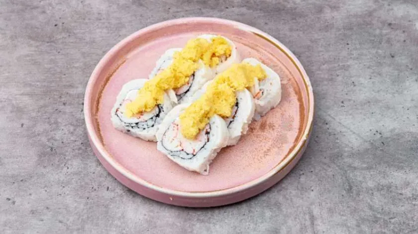 Hot rolls Paluszek krabowy, ryba maśłana