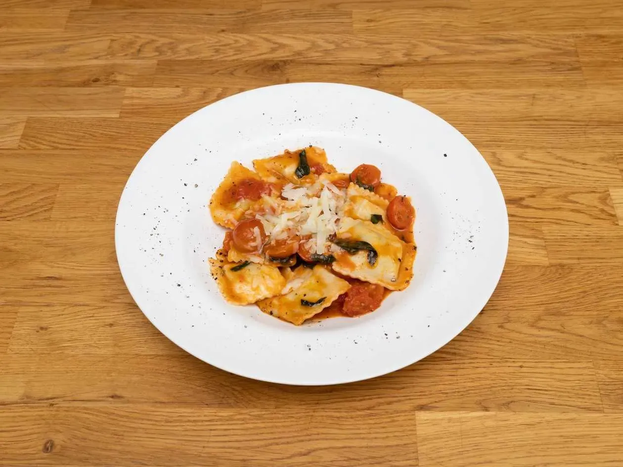 Ravioli con ricotta e spinaci