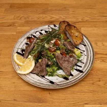 Insalata con manzo