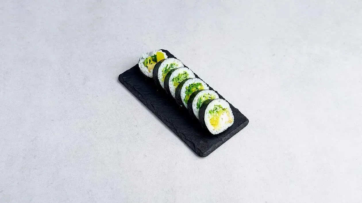 Dorada w Tempurze, Philadelphia, Oshinko, Ogórek, Sałata