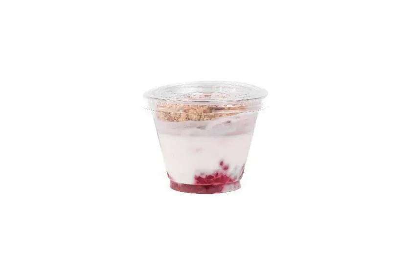 Jogurt z malinami i crunchy