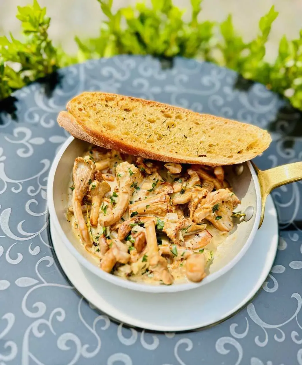 Chanterelles in Sour Cream