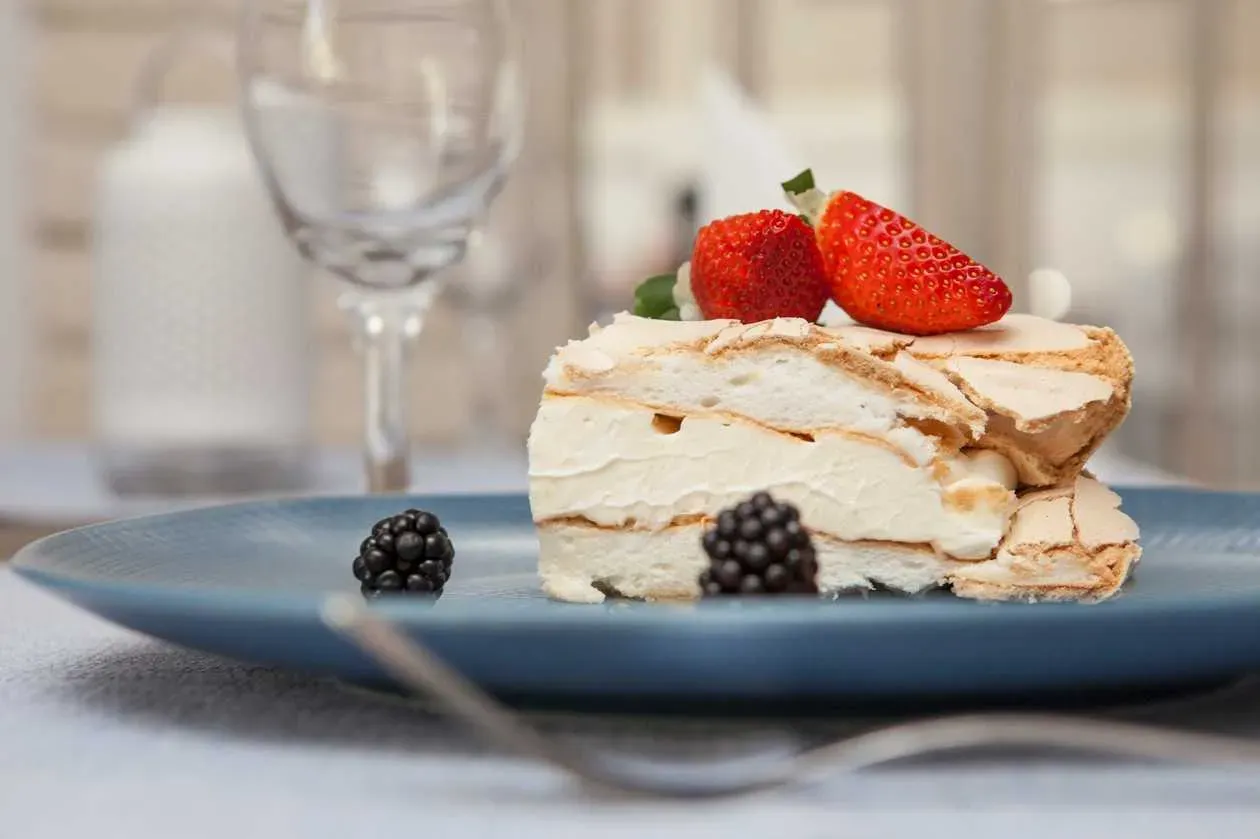 Meringue Cake