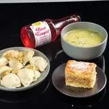 Pierogi + zupa Pierogi z kapustą i pieczarkami