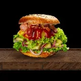 Burger wołowy z żurawiną i boczkiem + frytki