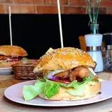 Szamot Burger z Kurczakiem