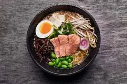 MISO RAMEN Z ŁOSOSIEM