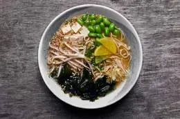 WEGETARIAŃSKI MISO RAMEN