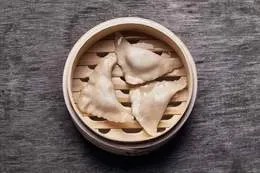Pierożki z kurczakiem i estragonem