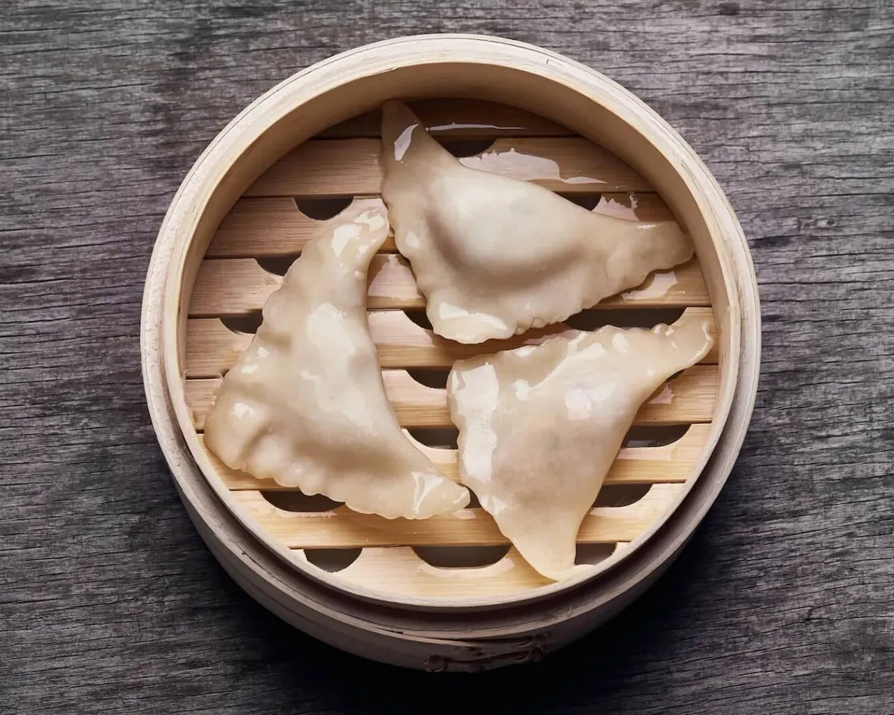 Kremowe pierożki z grzybami