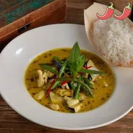 GAENG KIEW WAN Z KURCZAKIEM