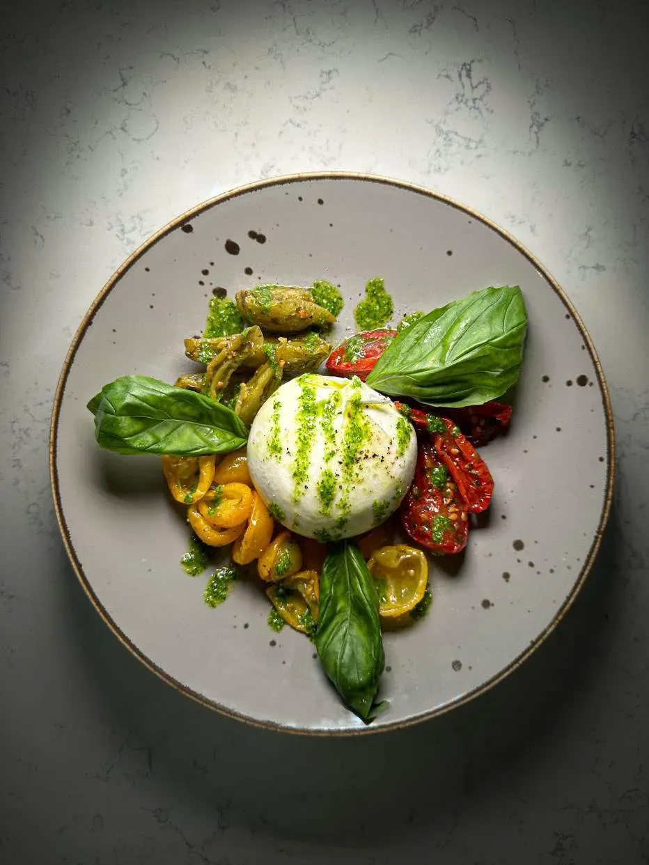 Burrata Con Pomodori Freschi