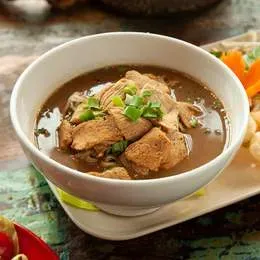 GUAI TIEW REUA