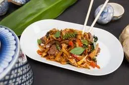 Makaron Drunken Noodles