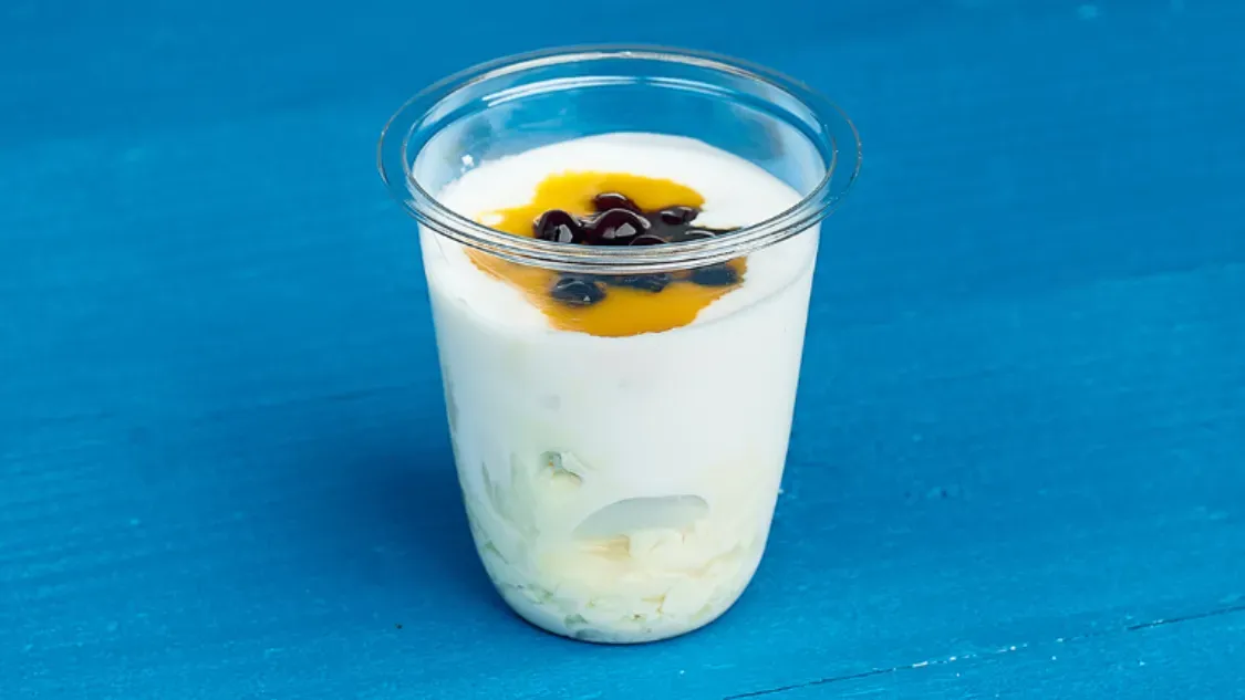 Tajski deser kokosowe tofu z mango