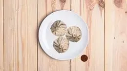Chinkali - Pierogi gruzińskie z mięsem i rosołem w środku - 3szt