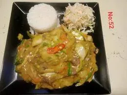 Wołowina w zielonym sosie curry