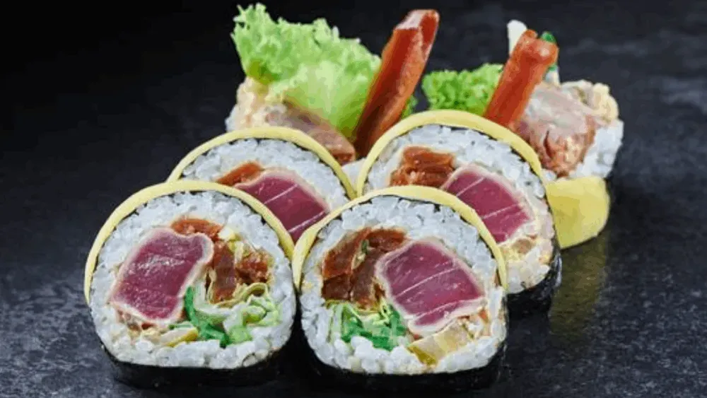 Maguro Spicy Roll (6 sztuk)