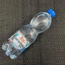 Woda niegazowana "Staropolanka" 0,5l