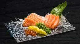 Sashimi z łososia 10 plasterków