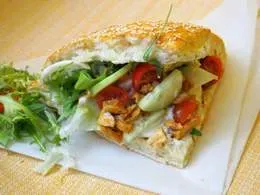 Kebab w bułce King specjal