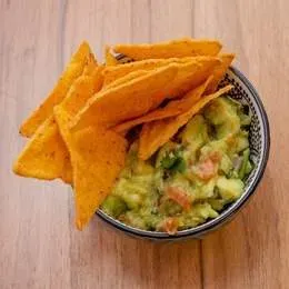 Guacamole z Nachosami