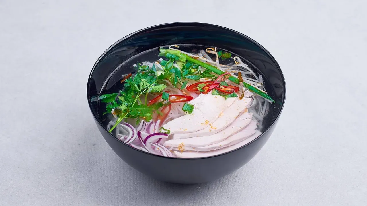 Zupa PHO kurczak