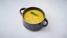 Zupa z soczewicy z grillowaną pitą