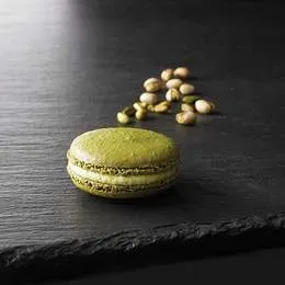 Duży macarons pistacjowy 80g