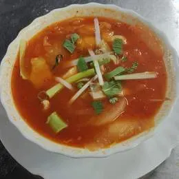 Kim Chi Guk z kurczakiem
