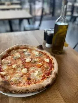 PIZZA 4 FORMAGGI