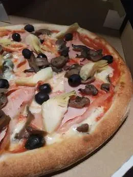 PIZZA CAPRICCIOSA