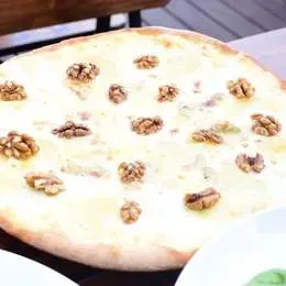 Pizza z gruszką