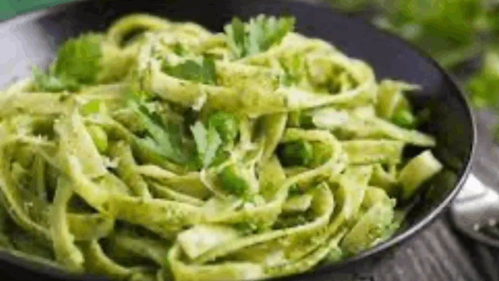 Pea pesto pasta