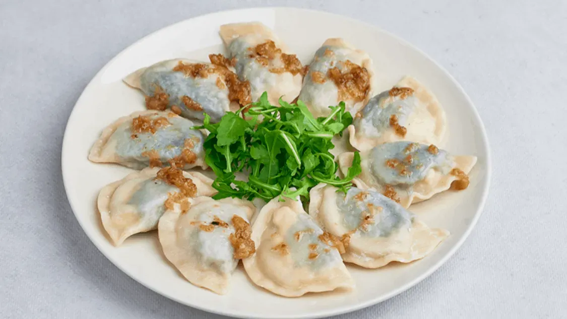 Pierogi ze szpinakiem i wędzonym twarogiem 10 szt.