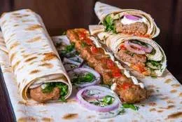 Lula kebab z wolowiny w lawaszu
