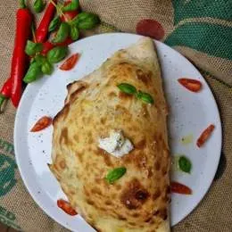 CALZONE