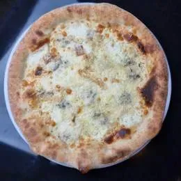 Pizza QUATRO FROMAGGI