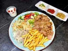 Kebab na talerzu