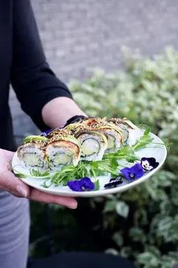 Dragon roll