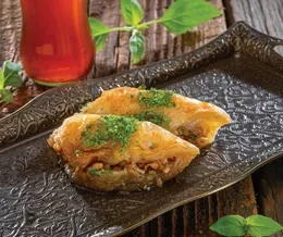 Baklava orzechowa
