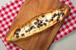 Pide z mięsem mielonym