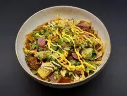 Donburi szarpana wieprzowina
