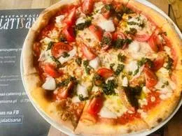 Pizza con pesto di basilico 32cm
